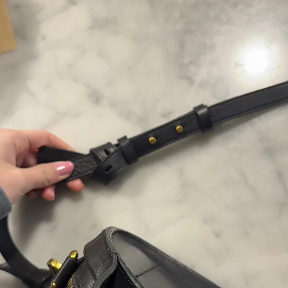 Madewell Sydney Zip-Top Crossbody Bag - Picture 10 of 10